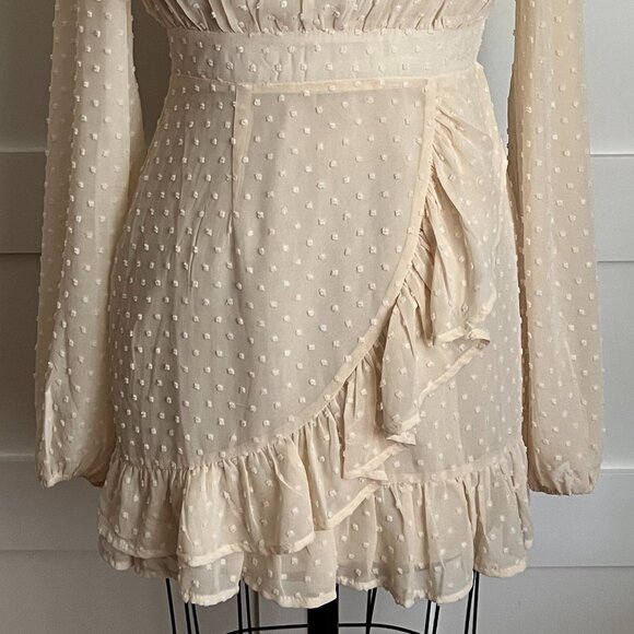 Elegant Showpo Mini Dress, Cream, Size 2 - Picture 3 of 12